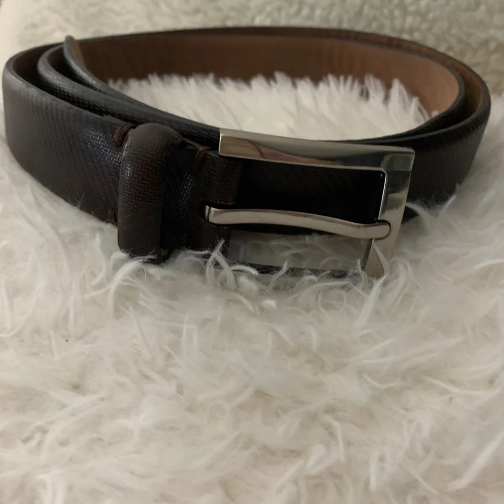 Tumi Men’s Brown Leather Belt
